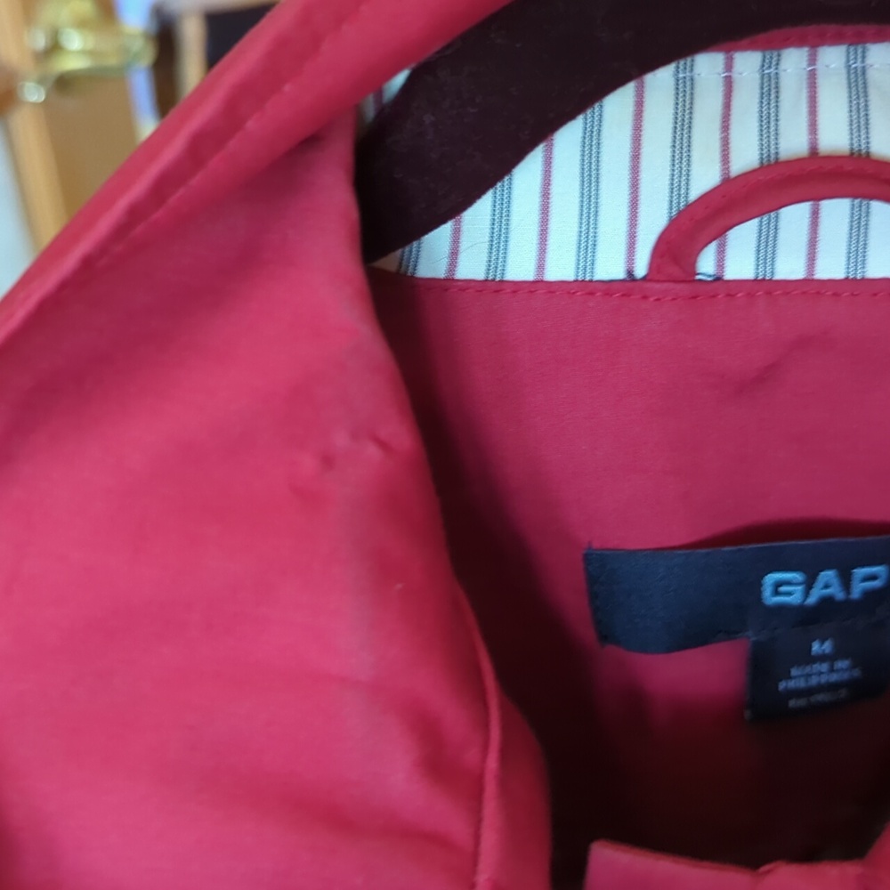 Red raincoat - Picture 5 of 7